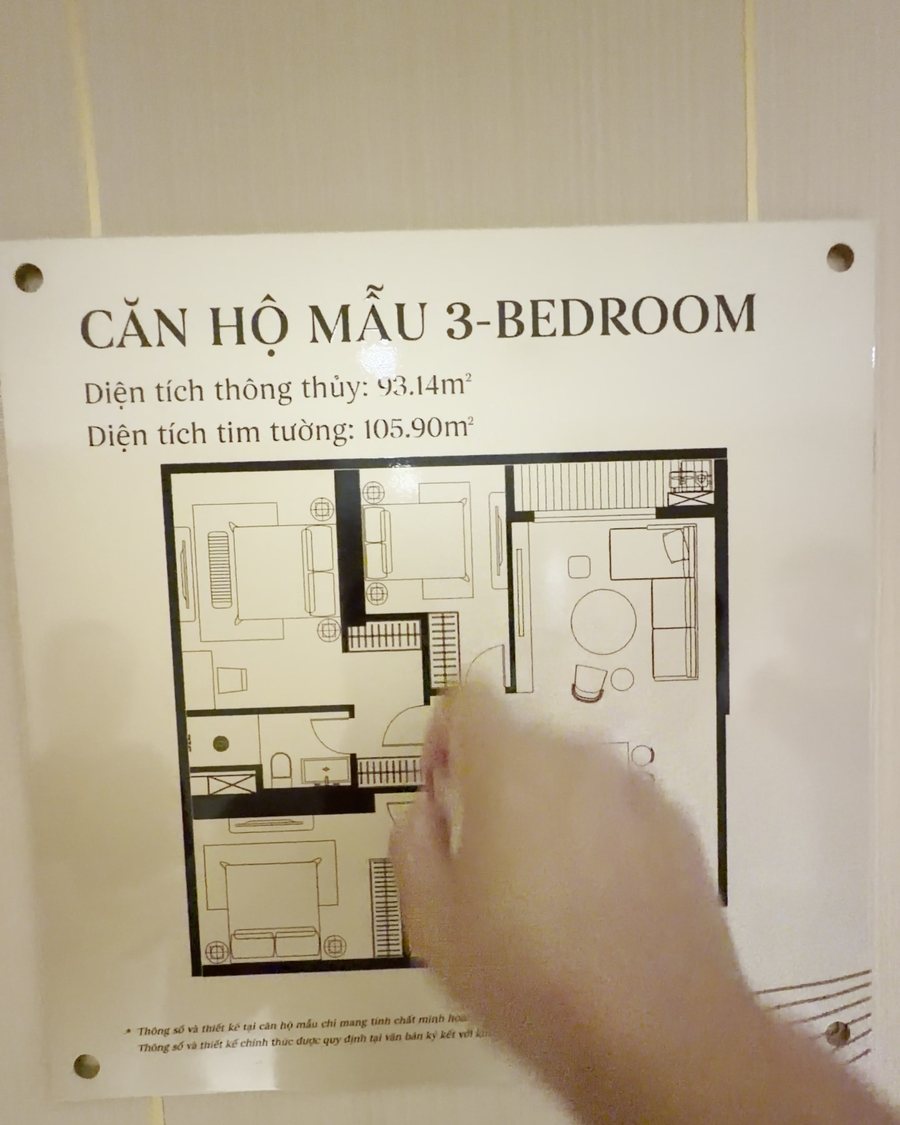 Bảng diện tích căn hộ mẫu 3 phòng ngủ: thông thủy 93,14 m², tim tường 105,90 m²
